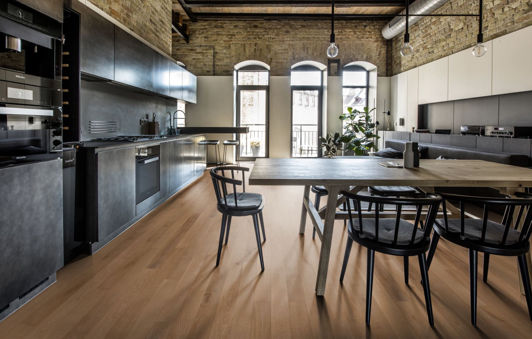 Паркетная доска Kahrs Канвас Дуб Хна Henna 13106AEK1NKW185 Lively 1860×127×13 фото в интерьере Паркетная доска Kahrs Канвас Дуб Хна Henna 13106AEK1NKW185 Lively 1860×127×13 фото в интерьере