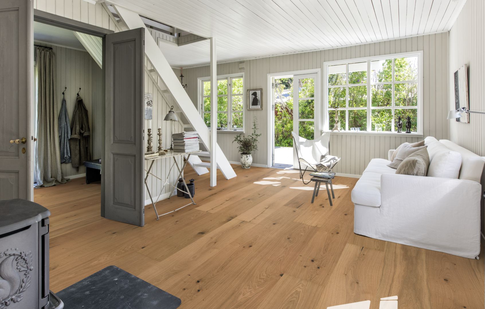 Паркетная доска Kahrs Роял Дуб Шенбрунн Schoenbrunn 181XADEK24KW240 Dynamic 2400×305×18 фото в интерьере Паркетная доска Kahrs Роял Дуб Шенбрунн Schoenbrunn 181XADEK24KW240 Dynamic 2400×305×18 фото в интерьере