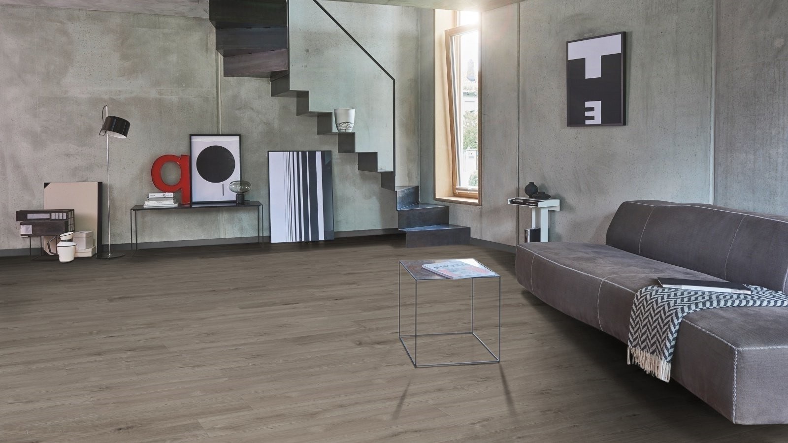 Ламинат Parador Basic 600XS Дуб Валери жемчужно-серый выбеленный 1744355 1285×243×8 фото в интерьере Ламинат Parador Basic 600XS Дуб Валери жемчужно-серый выбеленный 1744355 1285×243×8 фото в интерьере