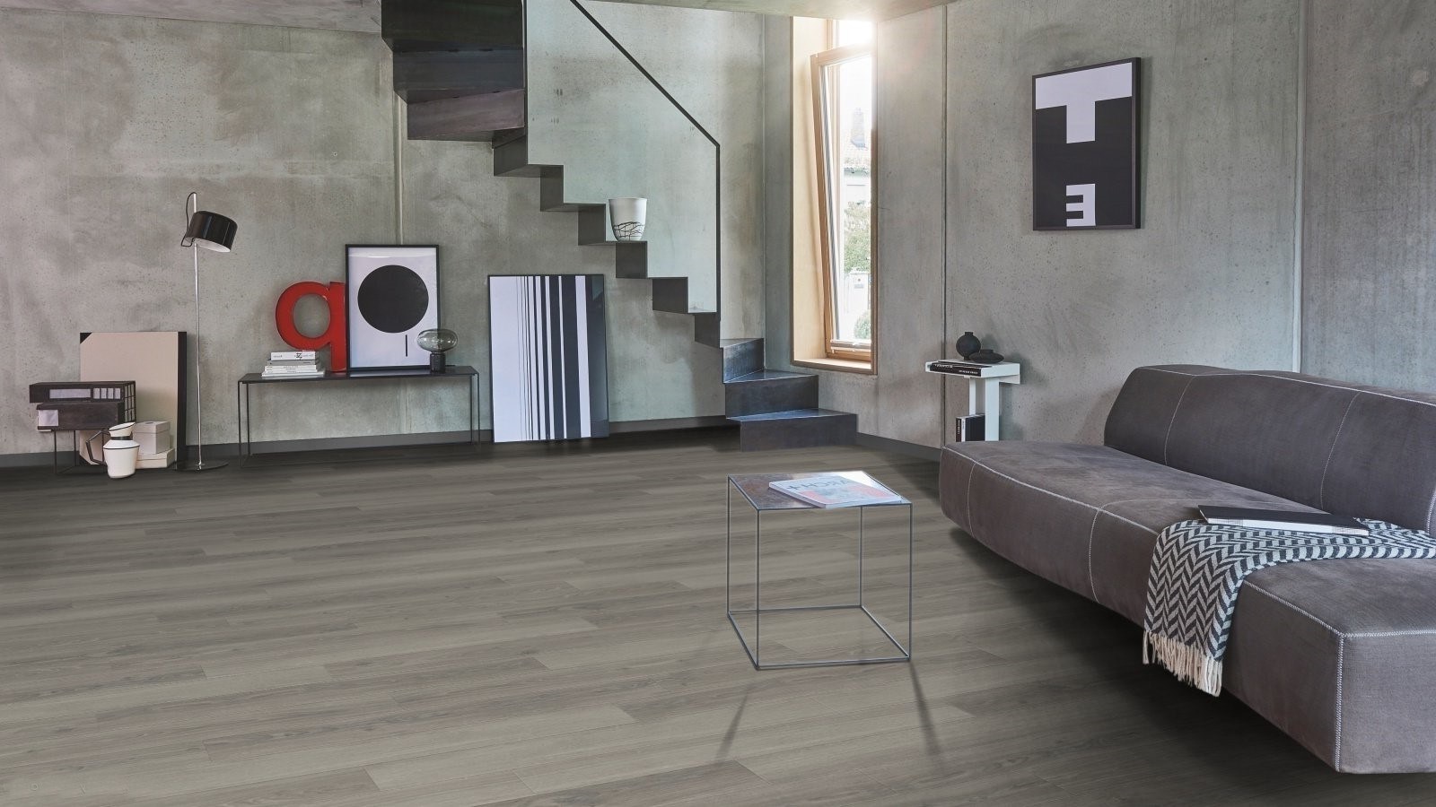 Ламинат Parador Classic 1050V Дуб Студийный светло-серый 1744696 1285×194×8 фото в интерьере Ламинат Parador Classic 1050V Дуб Студийный светло-серый 1744696 1285×194×8 фото в интерьере