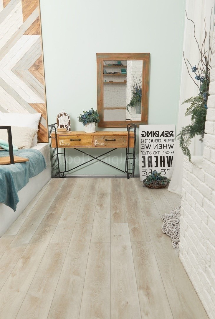 Кварцвиниловый SPC ламинат Alpine Floor Premium XL Дуб Фантазия ECO 7-1 1524×180×8 фото в интерьере Кварцвиниловый SPC ламинат Alpine Floor Premium XL Дуб Фантазия ECO 7-1 1524×180×8 фото в интерьере