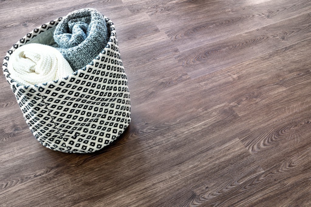 Кварцвиниловая плитка Alpine Floor замковая Sequoia LVT Рустикальная ECO 6-11 1219,2×184,2×3,2 фото в интерьере