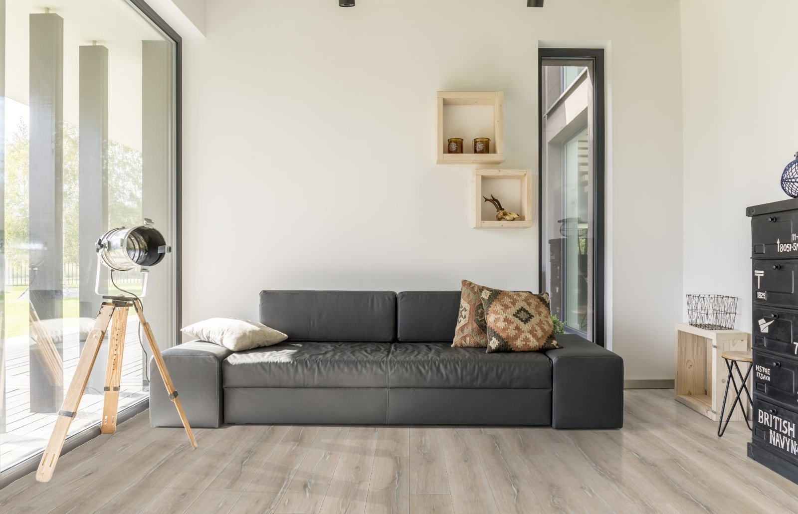 Ламинат AGT Natura Line Дуб Каньон PRK201 1200×191×8 фото в интерьере Ламинат AGT Natura Line Дуб Каньон PRK201 1200×191×8 фото в интерьере