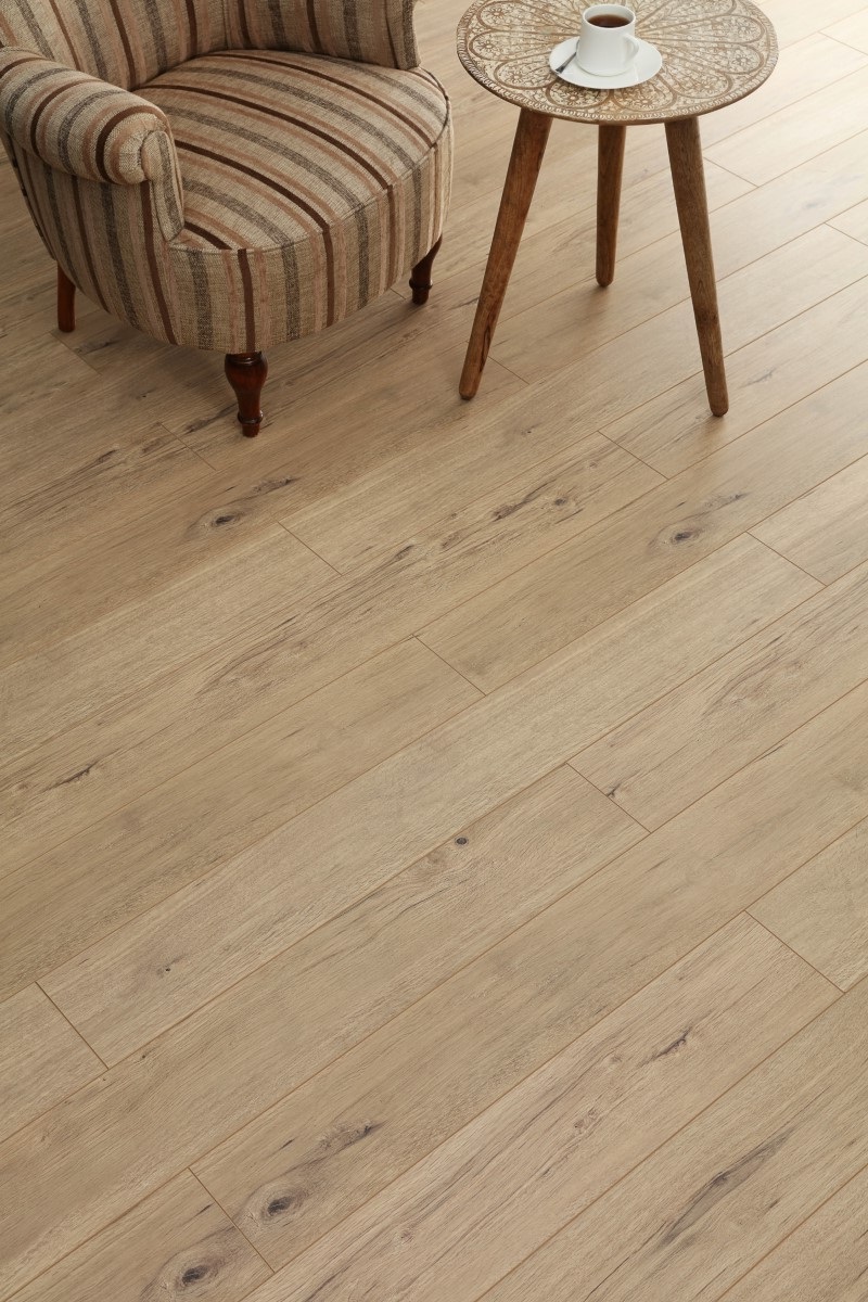 Ламинат AGT Concept Скала PRK603 1195×154,5×10 фото в интерьере Ламинат AGT Concept Скала PRK603 1195×154,5×10 фото в интерьере