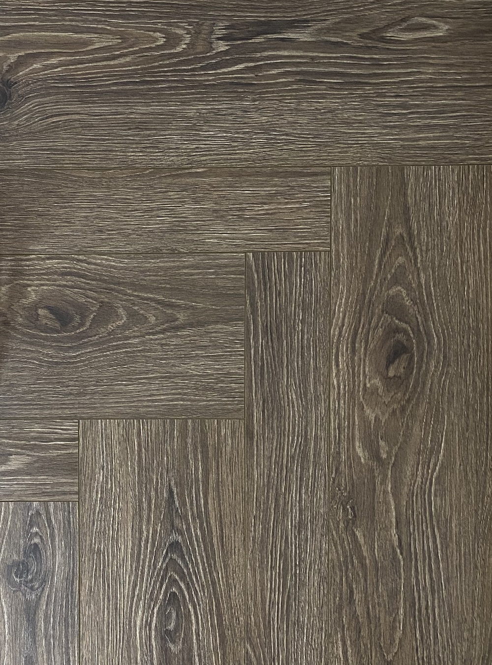 Ламинат CBM Mosaik Дуб Бероун 306 венгерская елка 600×100×10 Ламинат CBM Mosaik Дуб Бероун 306 венгерская елка 600×100×10