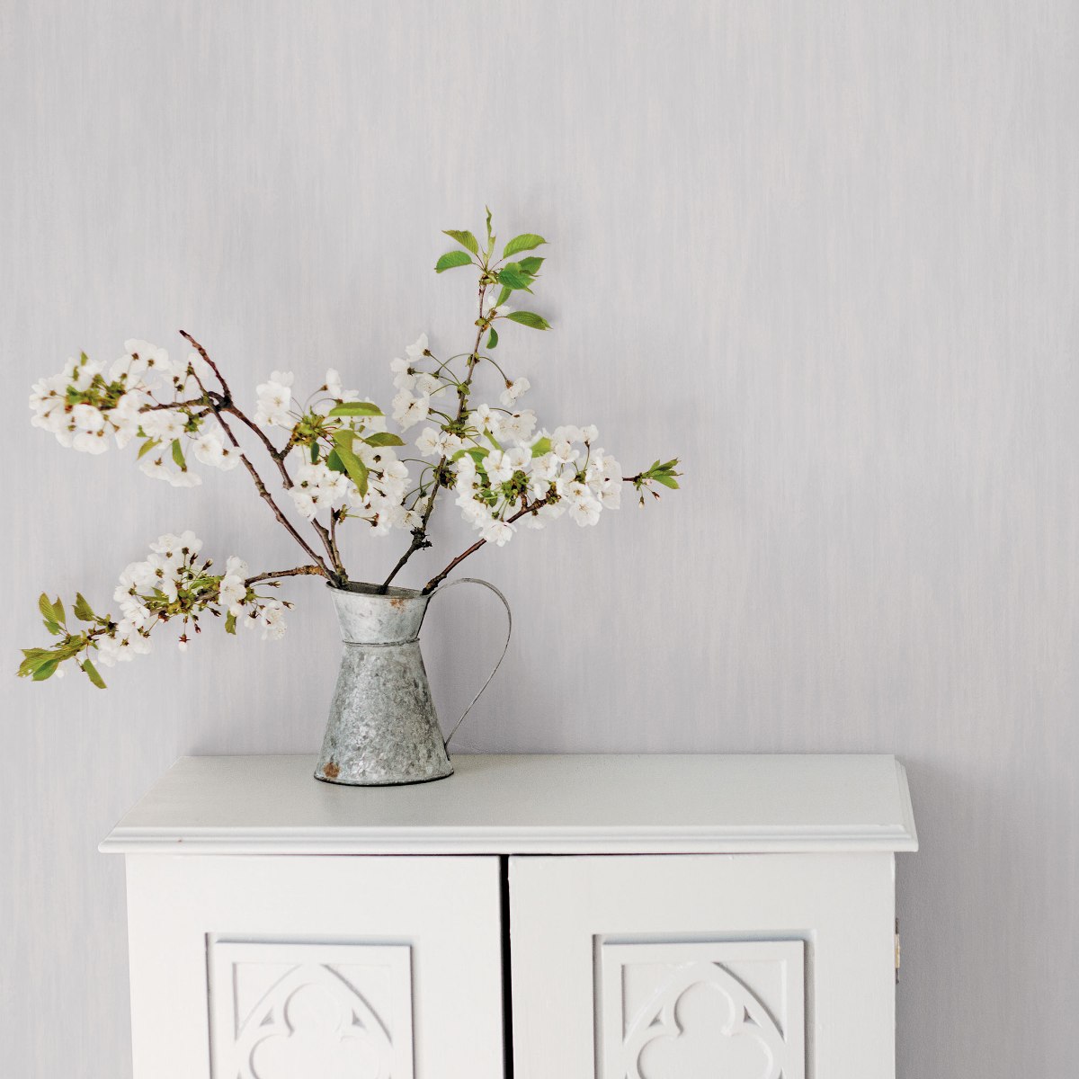 Обои Aura Secret Garden G78536 10,05×0,53 фото в интерьере