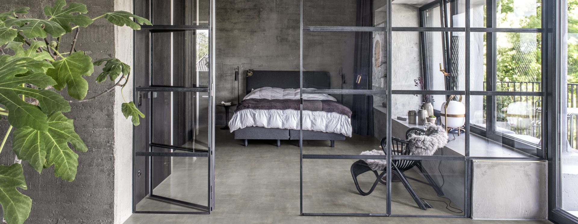 Кварцвиниловый SPC ламинат Kahrs Luxury Tiles Click 5 mm Matterhorn CLS 300 600×300×5 фото в интерьере Кварцвиниловый SPC ламинат Kahrs Luxury Tiles Click 5 mm Matterhorn CLS 300 600×300×5 фото в интерьере