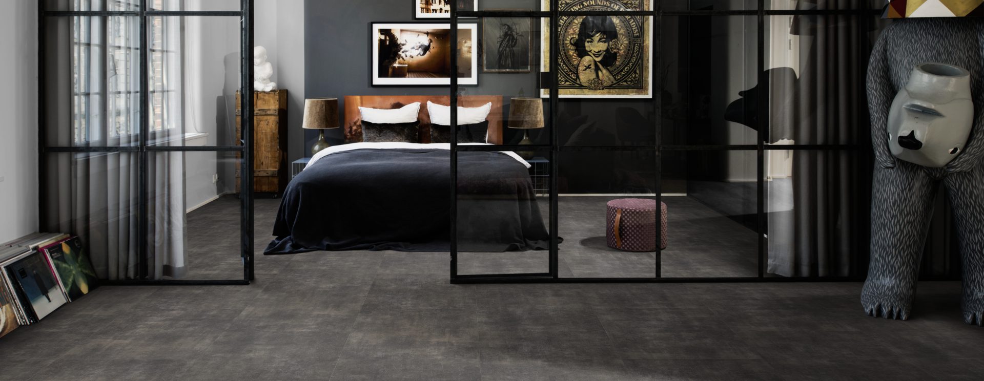 Кварцвиниловый SPC ламинат Kahrs Luxury Tiles Click 5 mm Steele CLS 300 600×300×5 фото в интерьере Кварцвиниловый SPC ламинат Kahrs Luxury Tiles Click 5 mm Steele CLS 300 600×300×5 фото в интерьере