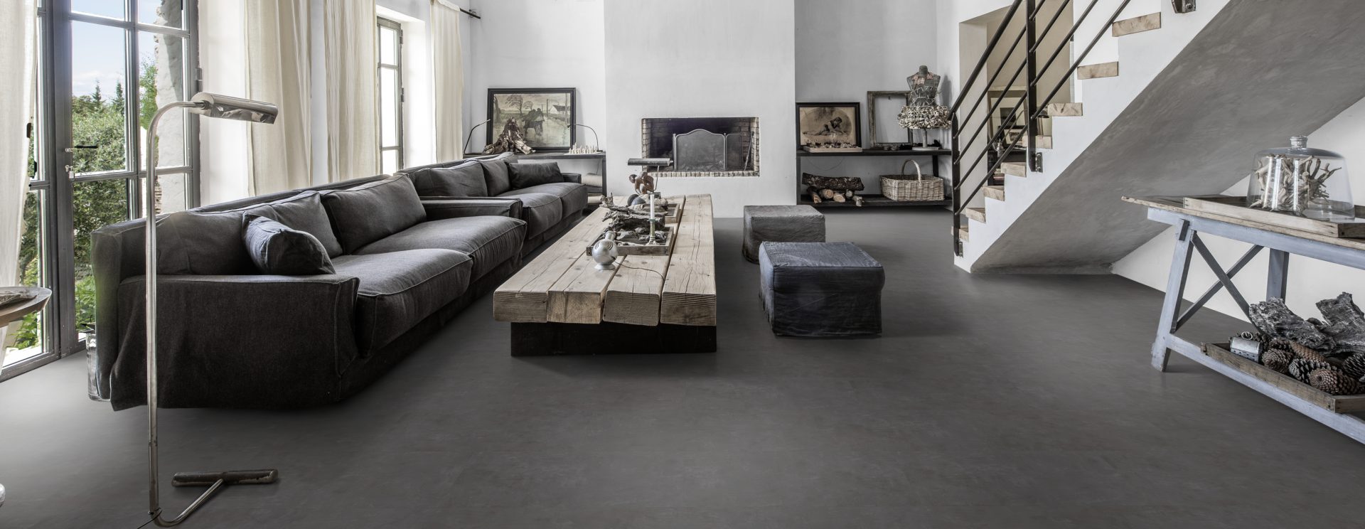 Кварцвиниловый SPC ламинат Kahrs Luxury Tiles Click 5 mm Schwarzhorn CLS 300 600×300×5 фото в интерьере Кварцвиниловый SPC ламинат Kahrs Luxury Tiles Click 5 mm Schwarzhorn CLS 300 600×300×5 фото в интерьере