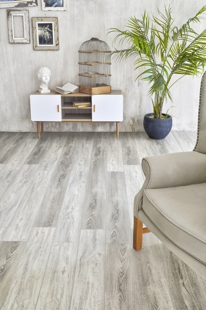 Кварцвиниловый SPC ламинат Alpine Floor Intense Шервудский Лес ECO 9-10 1220×183×6 фото в интерьере