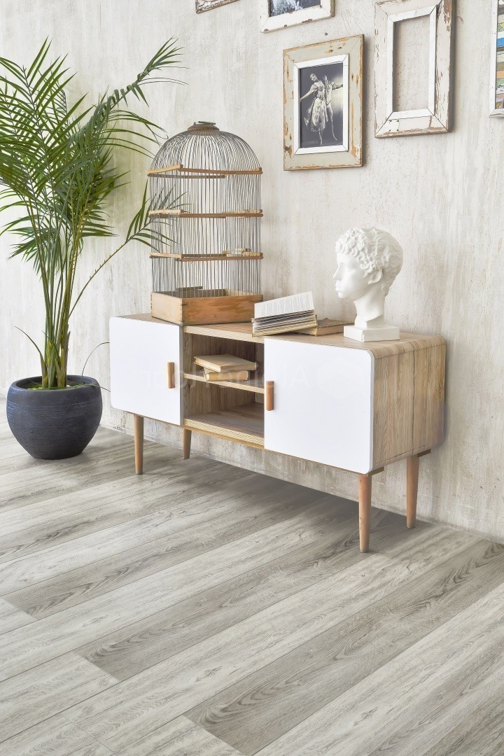 Кварцвиниловый SPC ламинат Alpine Floor Intense Шервудский Лес ECO 9-10 1220×183×6 фото в интерьере Кварцвиниловый SPC ламинат Alpine Floor Intense Шервудский Лес ECO 9-10 1220×183×6 фото в интерьере