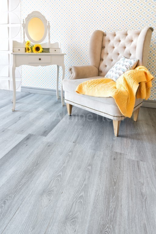 Кварцвиниловая плитка Alpine Floor клеевая Ultra Дуб Пепельный ECO 5-16 1219,2×184,15×2 фото в интерьере