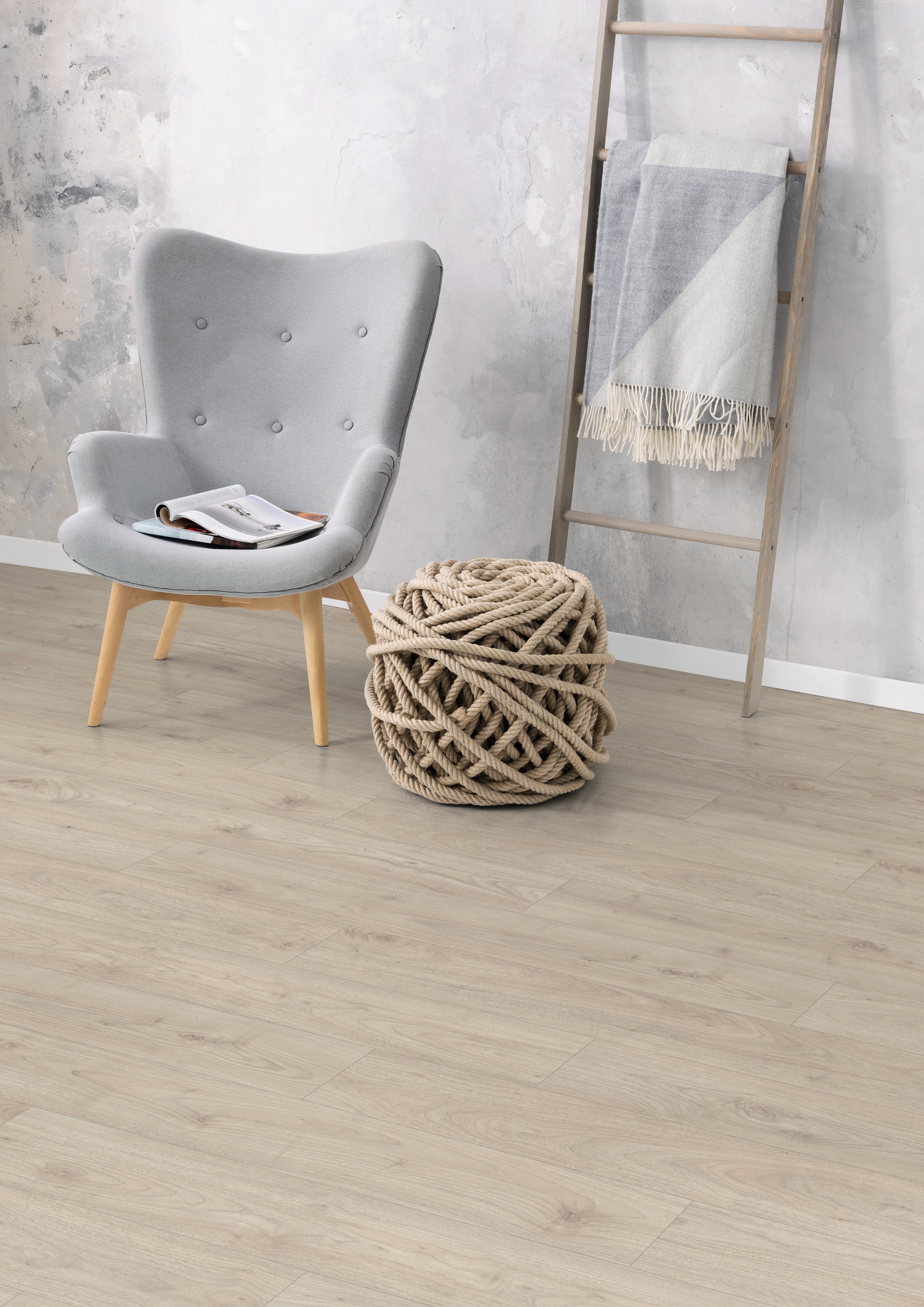 Ламинат Egger Pro Classic 8/33 Вуд Ашкрофт EPL039 1292×193×8 фото в интерьере