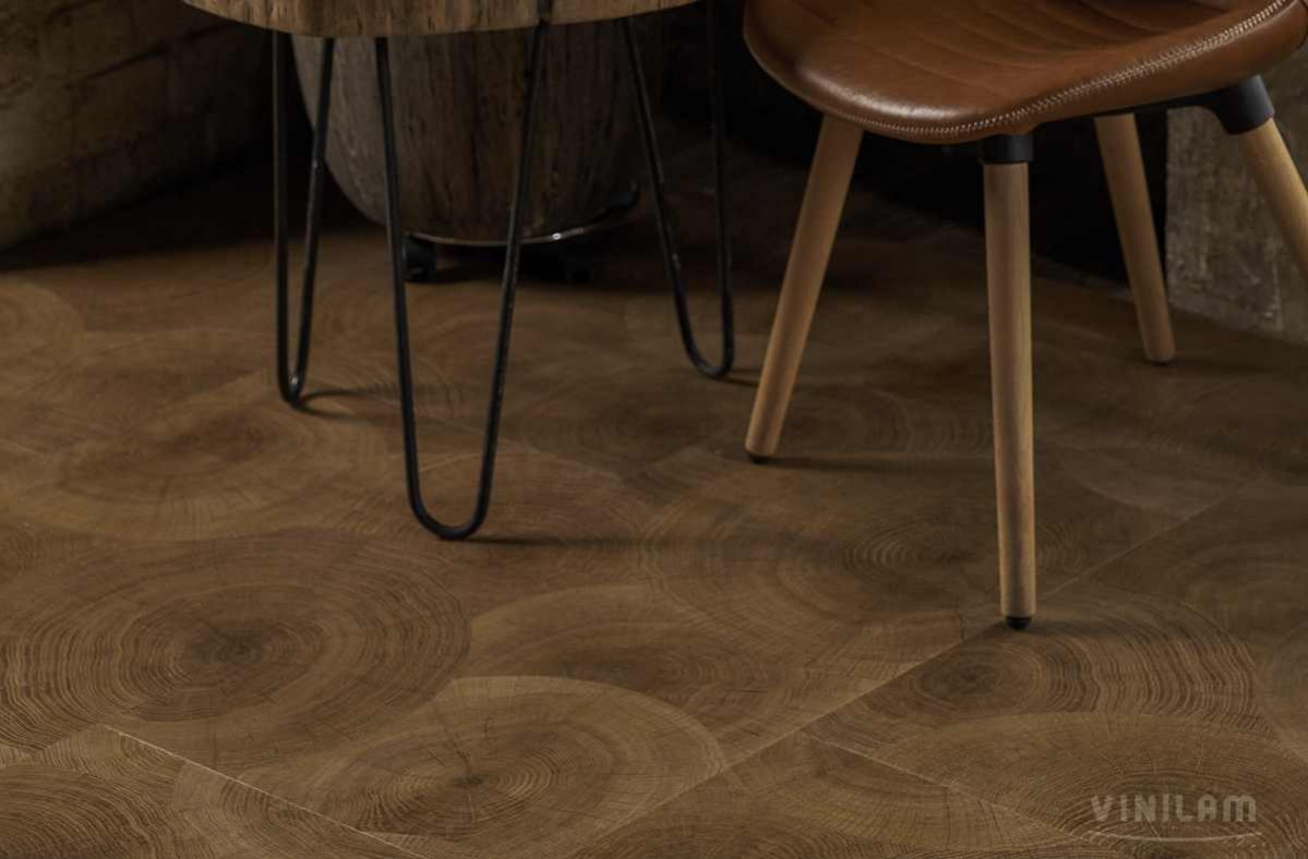 Кварцвиниловая плитка Vinilam клеевая Ceramo Stone Glue Дуб Натуральный 61601 950×480×2,5 фото в интерьере