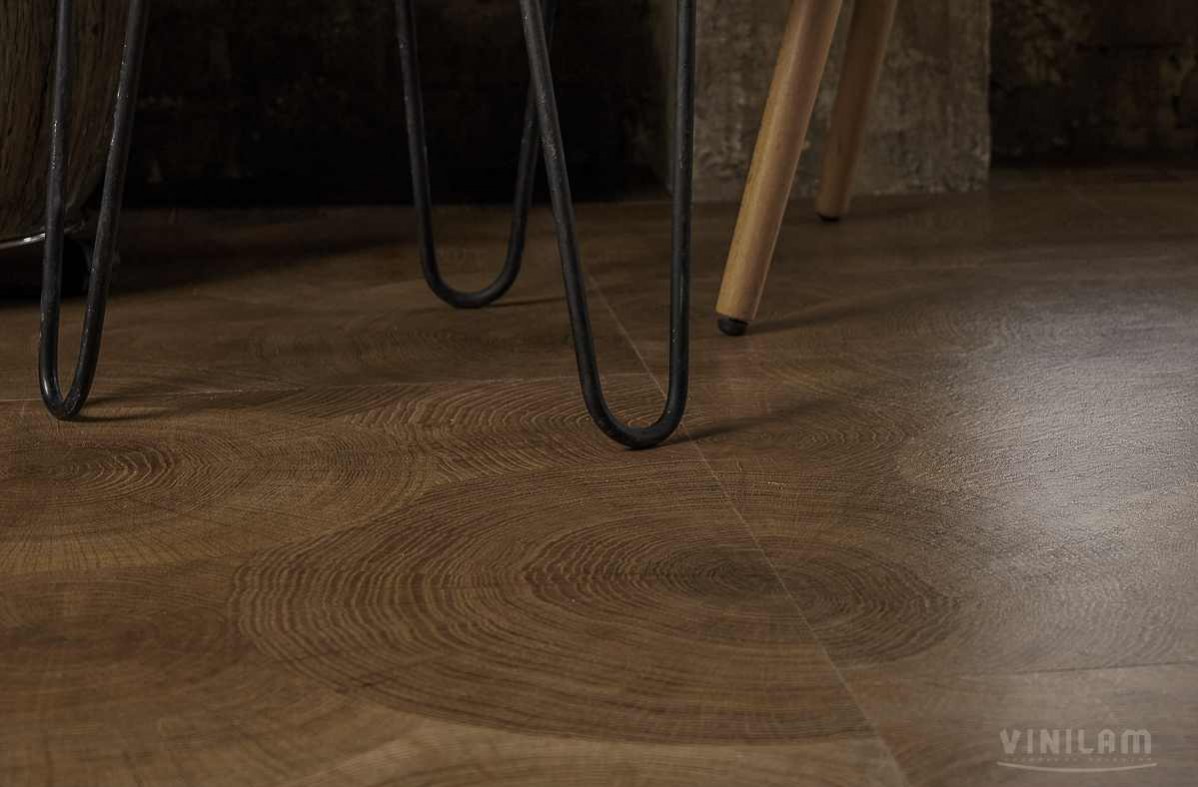 Кварцвиниловая плитка Vinilam клеевая Ceramo Stone Glue Дуб Натуральный 61601 950×480×2,5 фото в интерьере