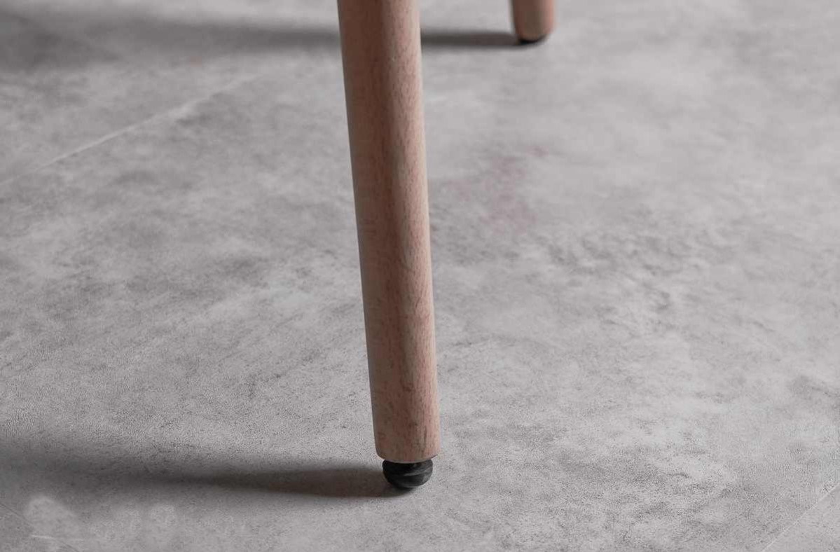 Кварцвиниловый SPC ламинат Vinilam Ceramo Stone Бетон 61606 940×470×8 фото в интерьере