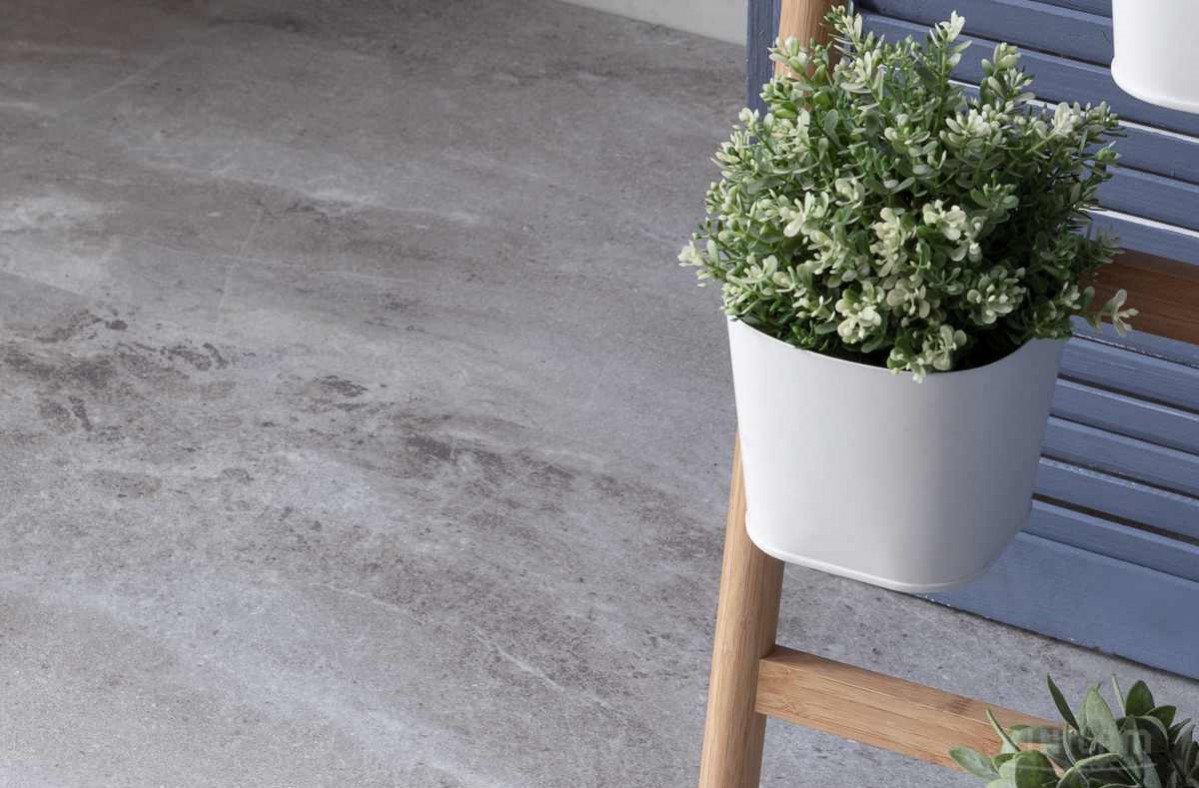 Кварцвиниловая плитка Vinilam клеевая Ceramo Stone Glue Натуральный Камень 61608 950×480×2,5 фото в интерьере