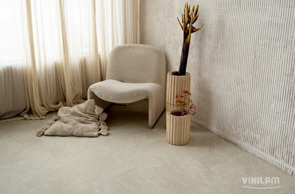 Кварцвиниловая плитка Vinilam клеевая Ceramo Stone Glue Тихая Бухта 71612 950×475×2,5 фото в интерьере