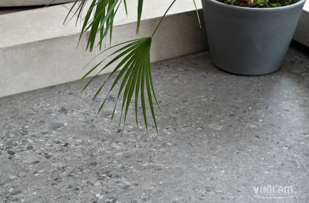 Кварцвиниловая плитка Vinilam клеевая Ceramo Stone Glue Терраццо 71613 950×475×2,5 фото в интерьере