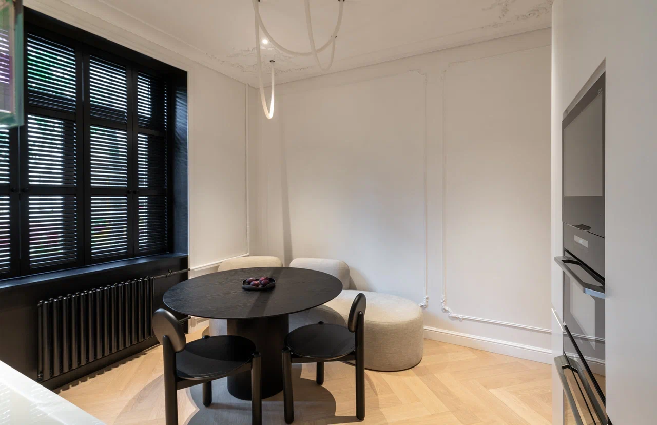 Композитная паркетная доска Quartz Parquet Елка Дуб испанский 33-404 венгерская елка 635×127×5 фото в интерьере Композитная паркетная доска Quartz Parquet Елка Дуб испанский 33-404 венгерская елка 635×127×5 фото в интерьере