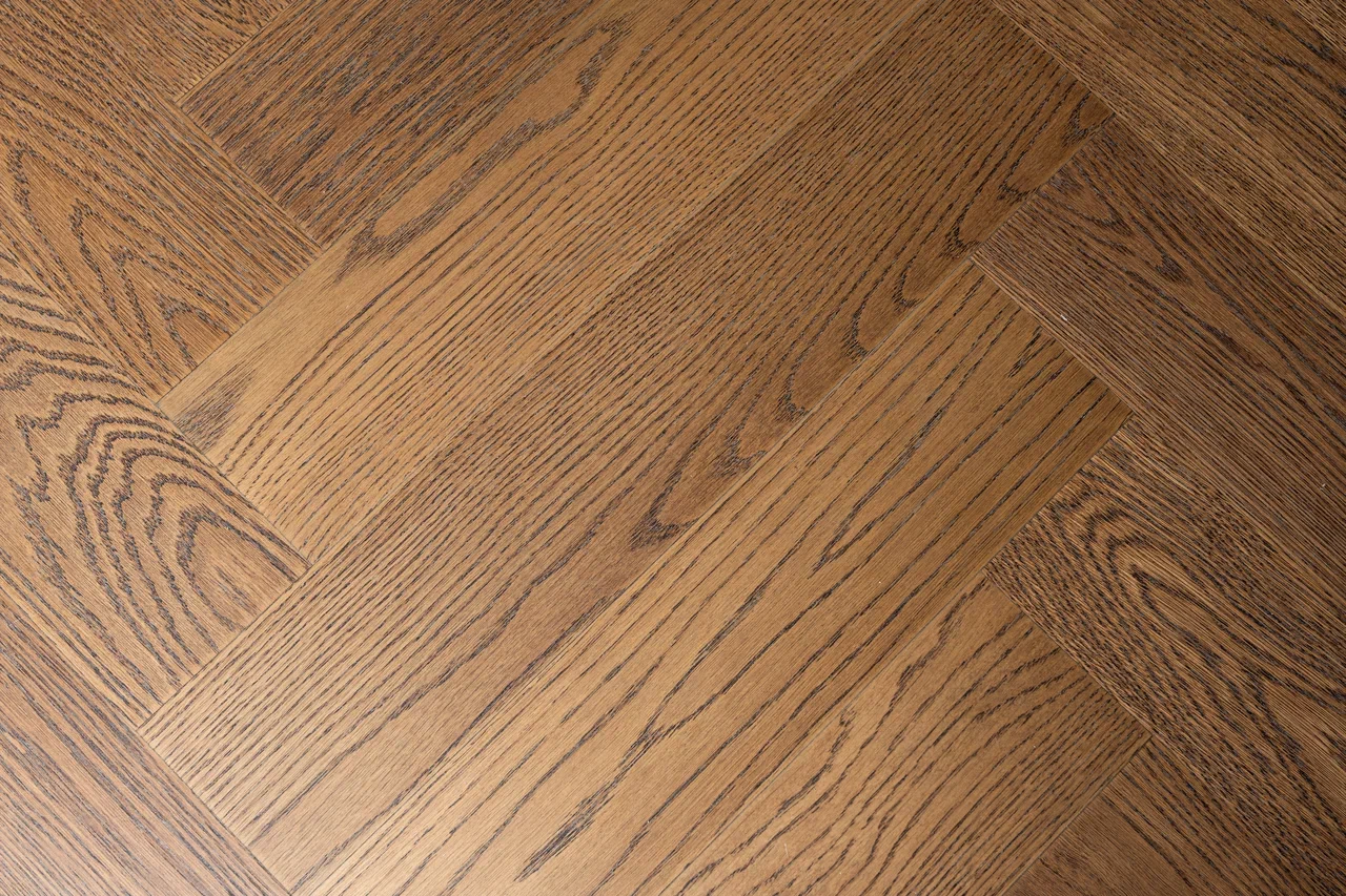 Композитная паркетная доска Quartz Parquet Елка Дуб рустикальный 33-410 венгерская елка 635×127×5 Композитная паркетная доска Quartz Parquet Елка Дуб рустикальный 33-410 венгерская елка 635×127×5