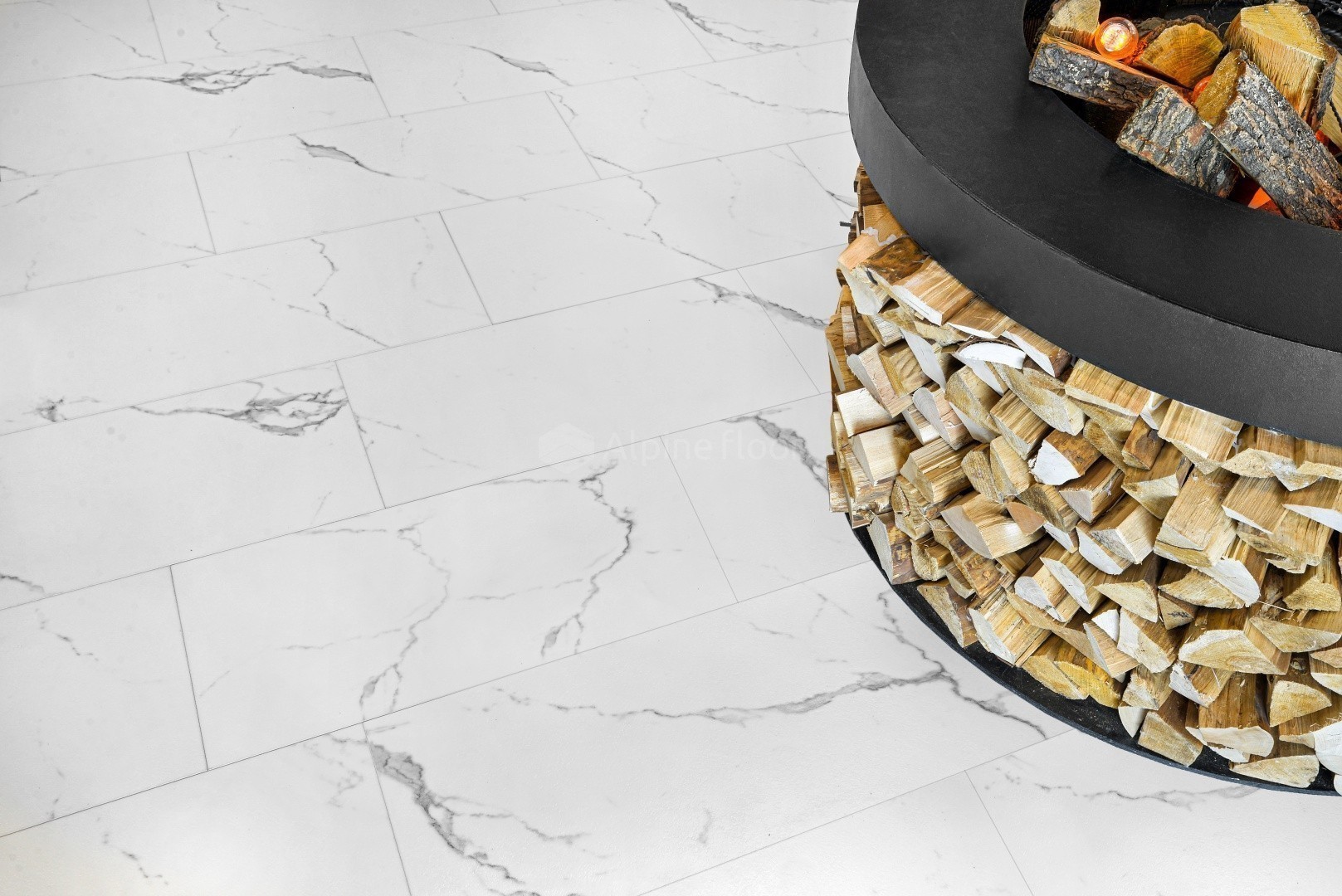 Кварцвиниловая плитка Alpine Floor клеевая Light Stone Гранд Каньон ECO 15-8 608×303×2,5 фото в интерьере