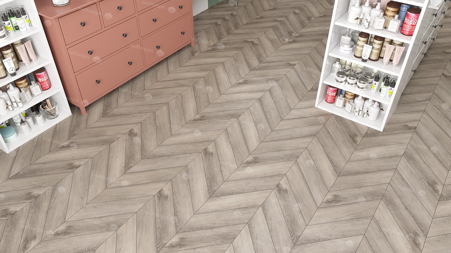 Кварцвиниловый SPC ламинат Alpine Floor Chevron Alpine Дуб Исида ECO 18-8 французская елка 600×127×5 фото в интерьере Кварцвиниловый SPC ламинат Alpine Floor Chevron Alpine Дуб Исида ECO 18-8 французская елка 600×127×5 фото в интерьере