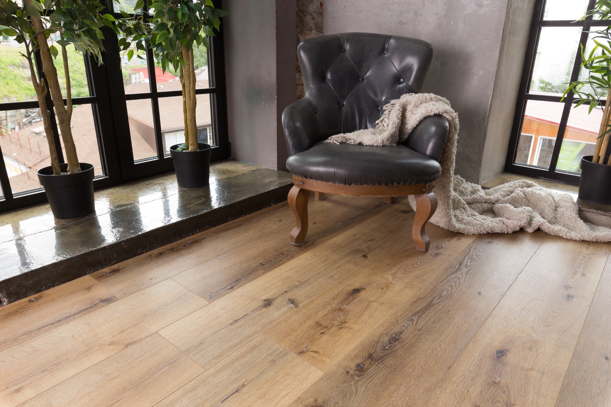 Кварцвиниловая плитка Aquafloor клеевая RealWood XL Glue AF8002XL 1524×228×2,5 фото в интерьере