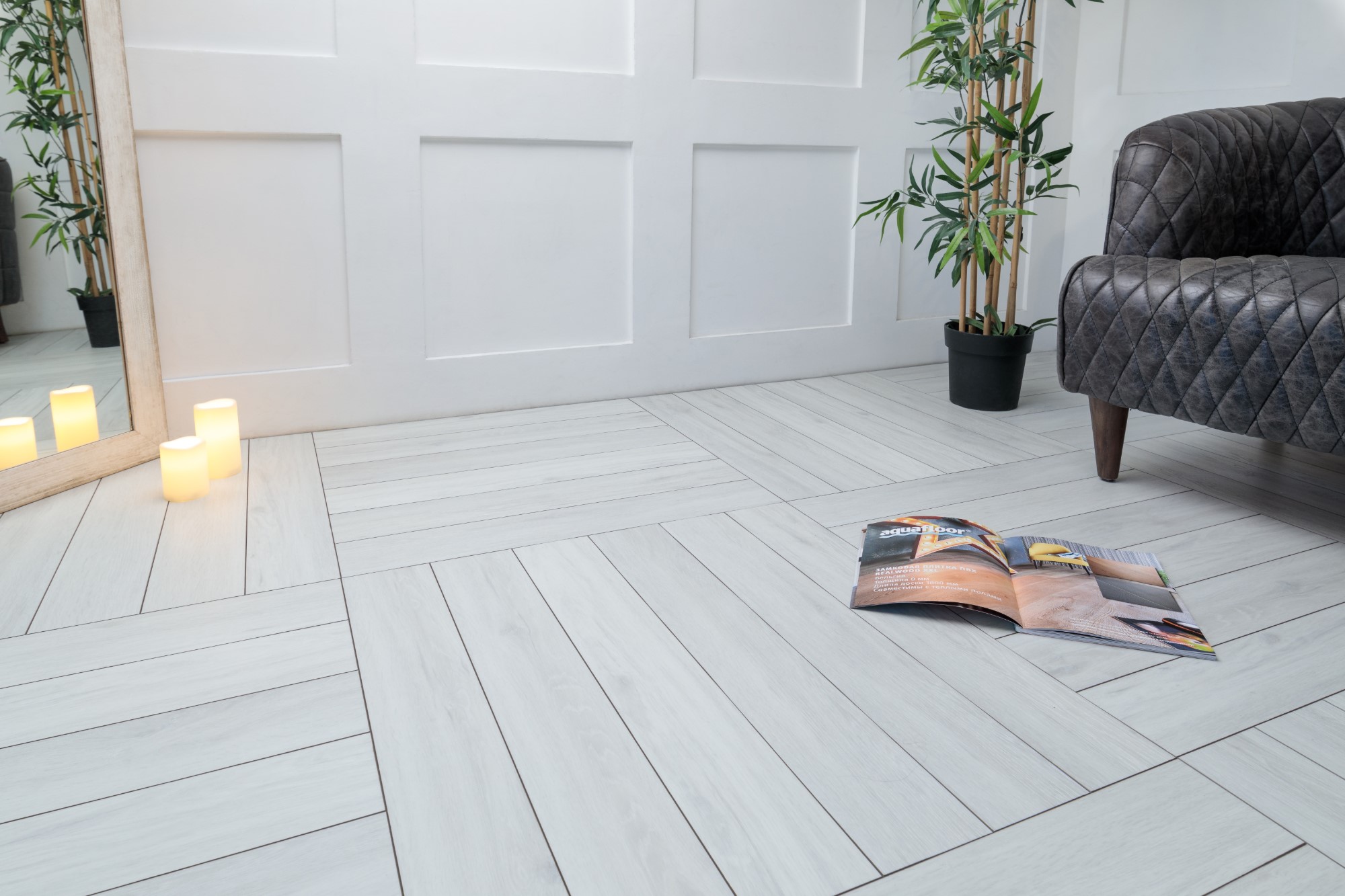 Кварцвиниловый SPC ламинат Aquafloor Parquet Plus AF6016PQ венгерская елка 720×120×7 фото в интерьере