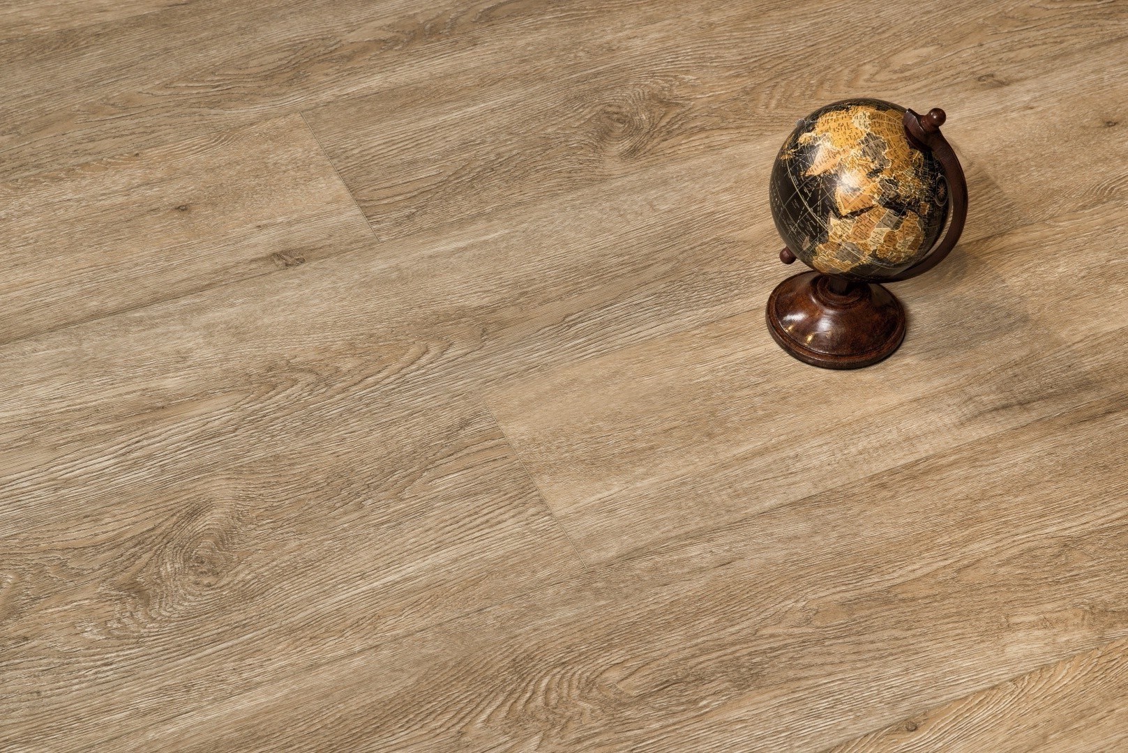 Кварцвиниловая плитка Alpine Floor клеевая Grand Sequoia LVT Камфора ECO 11-502 1219,2×184,15×2,5 фото в интерьере