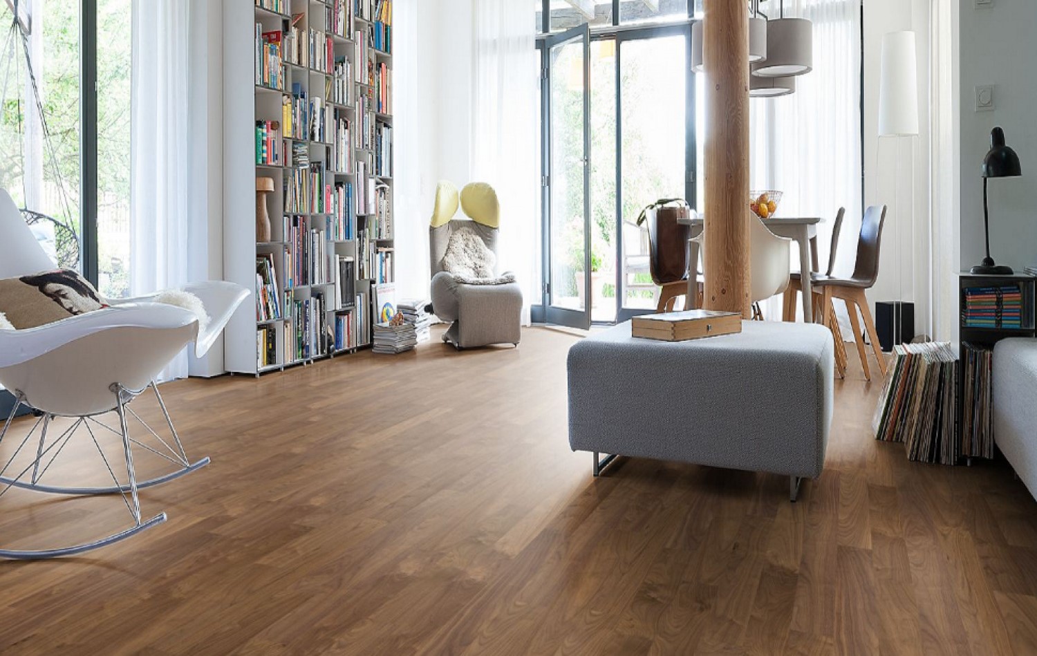 Инженерная доска HM Flooring Орех американский селект тон 1200×150×14 фото в интерьере