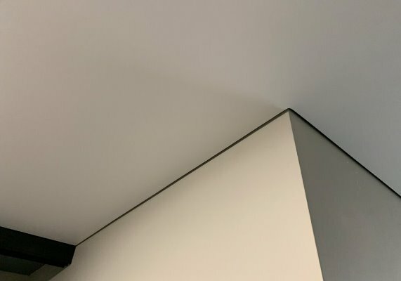 Профиль теневой алюминиевый Modern Decor анодированный серебро 2000×38,8×48,7 фото в интерьере