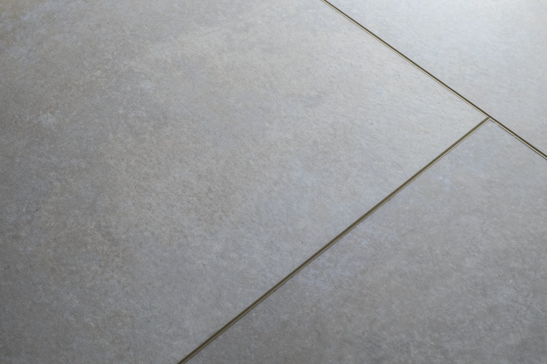 Кварцвиниловый SPC ламинат Damy Floor Ascent Strong Монблан CDM244-06-ST 610×305×5