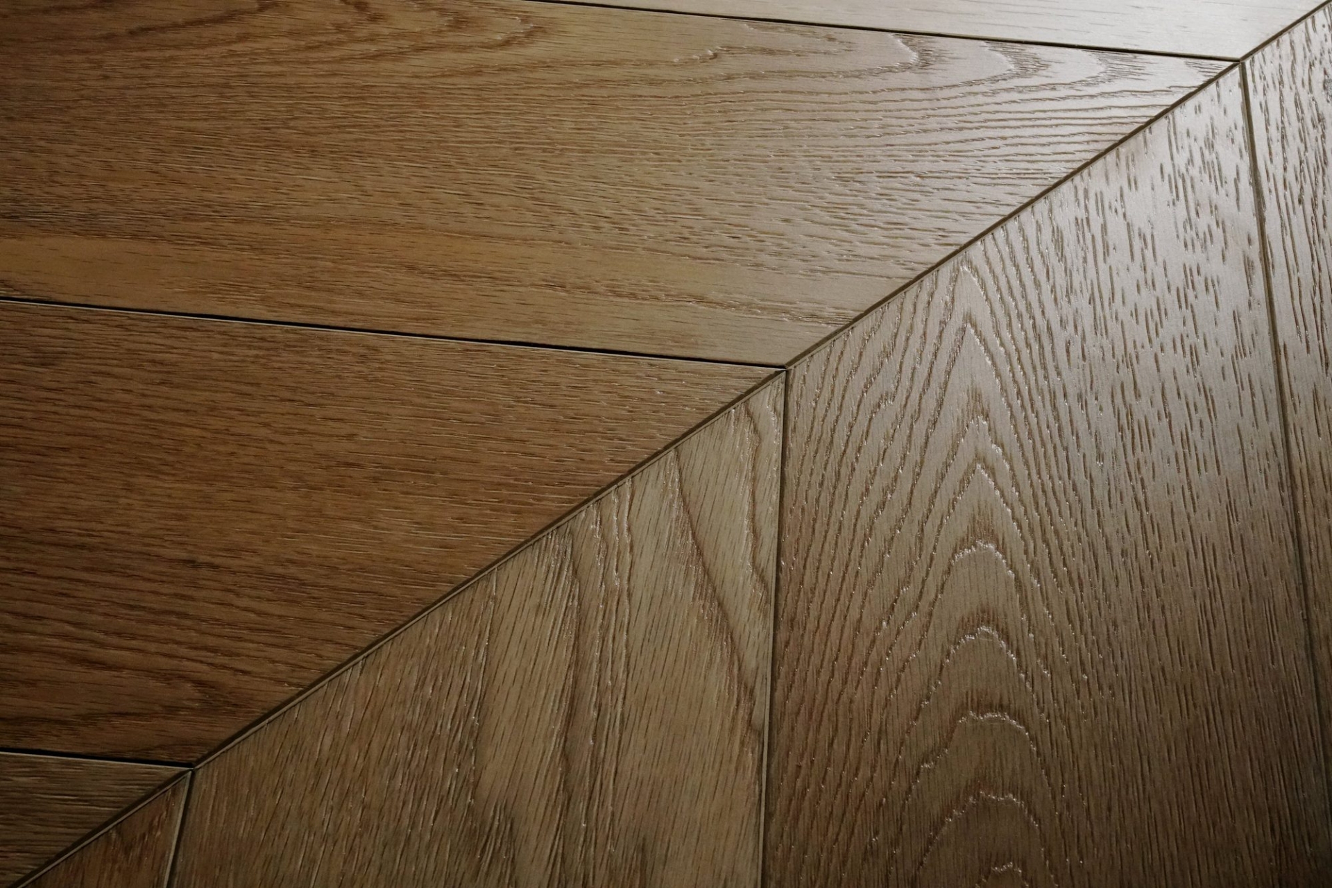 Кварцвиниловый SPC ламинат Damy Floor Chevron Тюильри DF03-Ch французская елка 600×127×5