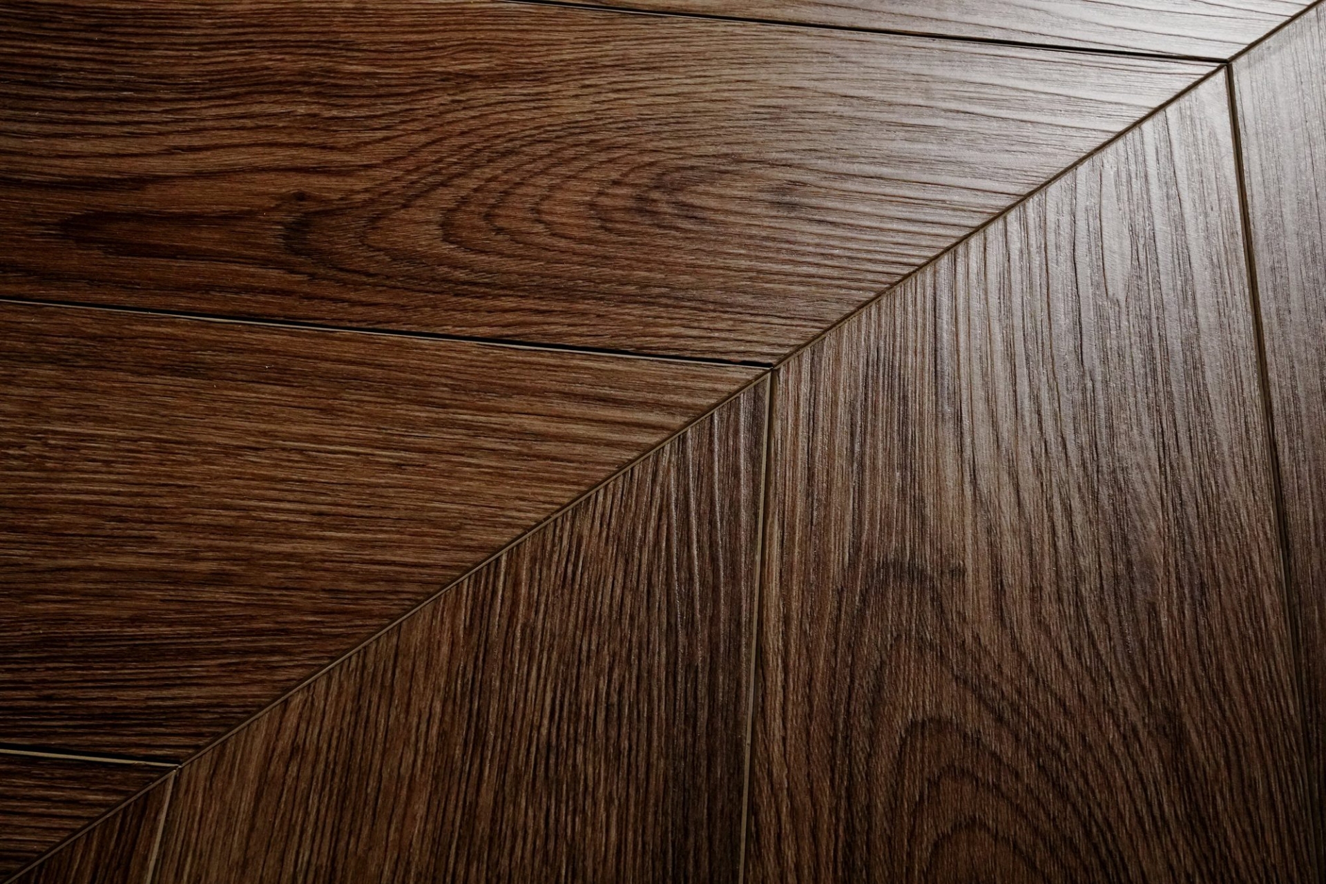 Кварцвиниловый SPC ламинат Damy Floor Chevron Шайо DF07-Ch французская елка 600×127×5