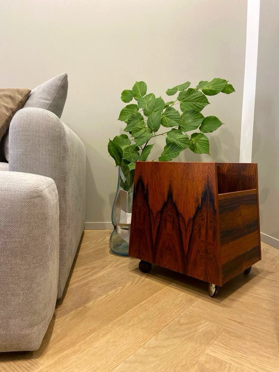 Композитная паркетная доска Quartz Parquet Штучный паркет Дуб Карельский 44-419 венгерская елка 400×100×5 фото в интерьере Композитная паркетная доска Quartz Parquet Штучный паркет Дуб Карельский 44-419 венгерская елка 400×100×5 фото в интерьере