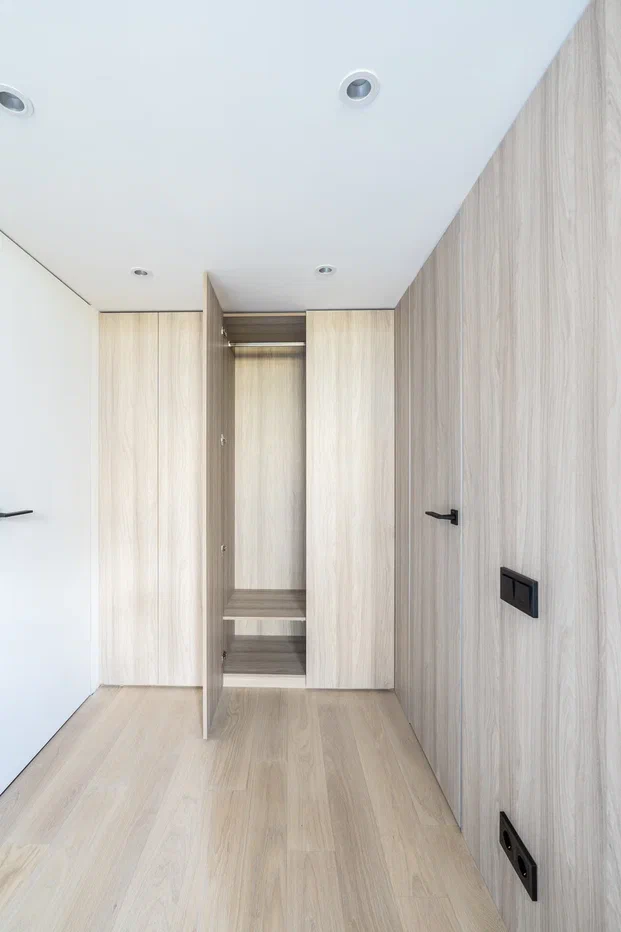 Композитная паркетная доска Quartz Parquet Классик Дуб испанский 404 400-1220×152×5 фото в интерьере Композитная паркетная доска Quartz Parquet Классик Дуб испанский 404 400-1220×152×5 фото в интерьере