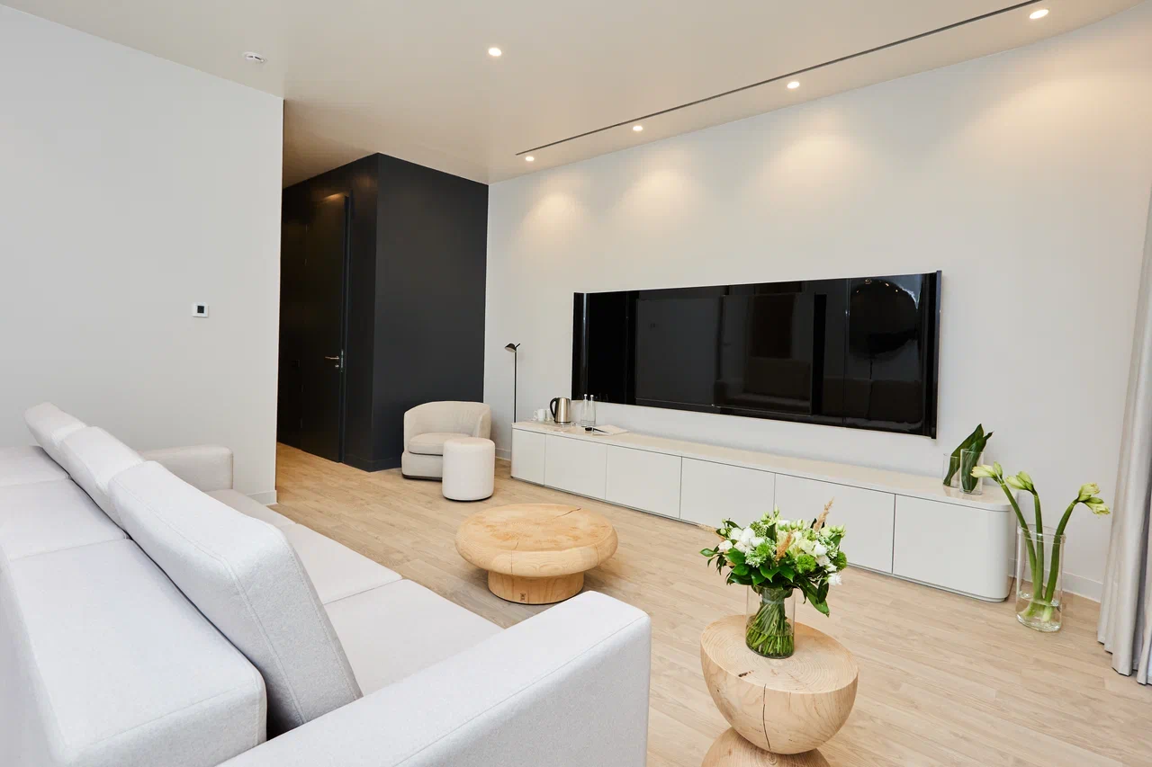 Композитная паркетная доска Quartz Parquet Классик Дуб песочный 408 400-1220×152×5 фото в интерьере Композитная паркетная доска Quartz Parquet Классик Дуб песочный 408 400-1220×152×5 фото в интерьере