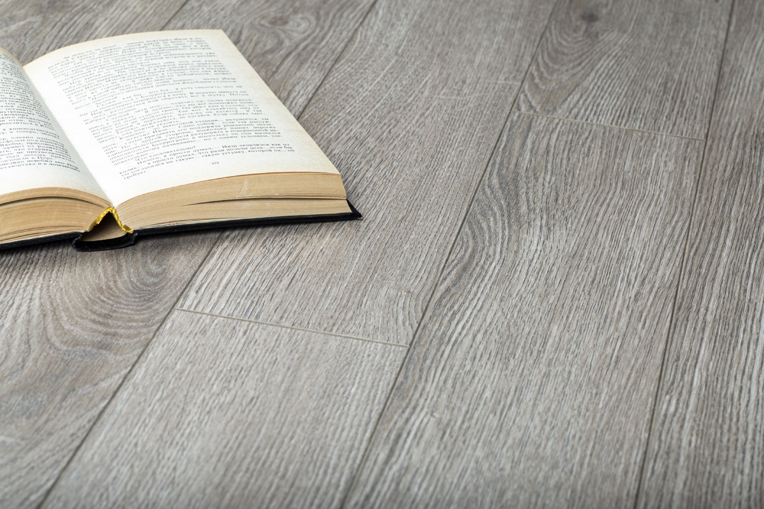 Ламинат Homflor Strong Long Island 536 1286×214×12 фото в интерьере Ламинат Homflor Strong Long Island 536 1286×214×12 фото в интерьере