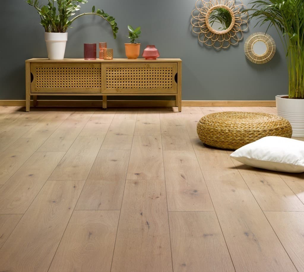 Ламинат Homflor Patio Medium Fonio Oak 575 1286×122×8 фото в интерьере