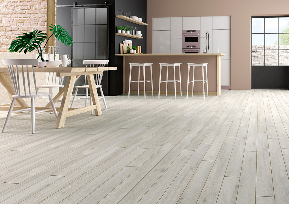 Ламинат Homflor Patio Medium Orion 701 1286×122×8 фото в интерьере