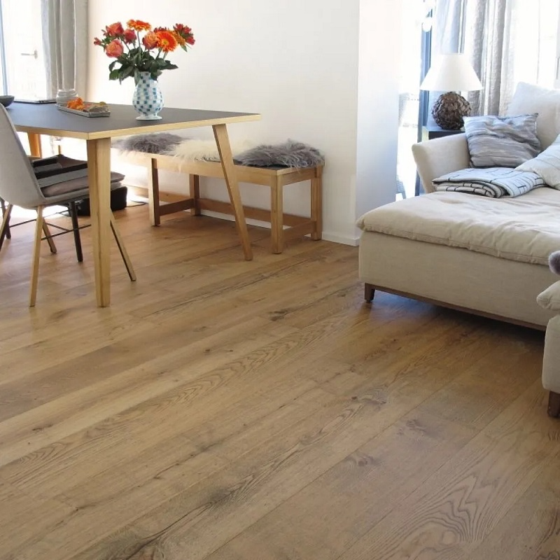 Паркетная доска Stockl B:hard Дуб Крек 17650 2200×283×11 фото в интерьере Паркетная доска Stockl B:hard Дуб Крек 17650 2200×283×11 фото в интерьере