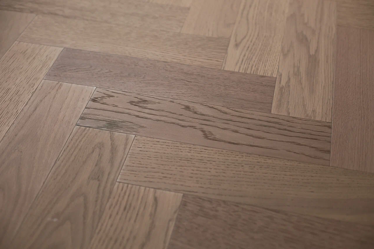 Композитная паркетная доска Quartz Parquet Штучный паркет Дуб Бисквитный 44-1258-07 венгерская елка 400×100×5 Композитная паркетная доска Quartz Parquet Штучный паркет Дуб Бисквитный 44-1258-07 венгерская елка 400×100×5