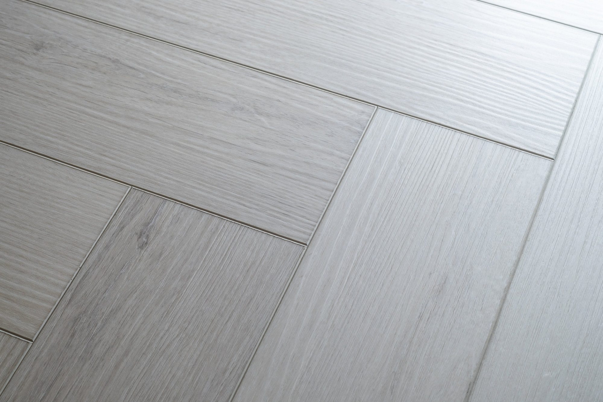 Кварцвиниловая плитка Damy Floor клеевая London LVT Кардифф 191023EL-05-LVT венгерская елка 590×118×2,5