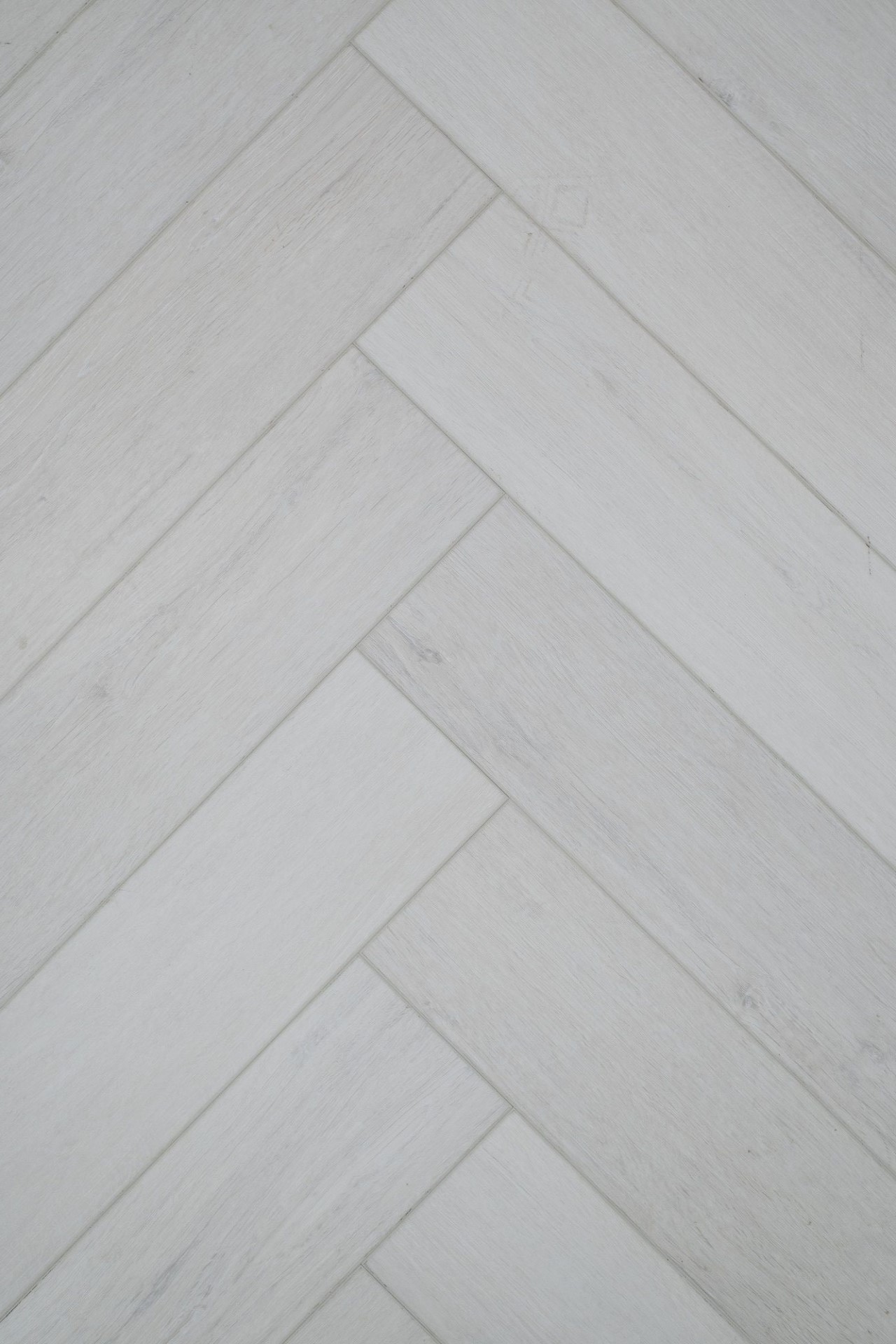 Кварцвиниловая плитка Damy Floor клеевая London LVT Кардифф 191023EL-05-LVT венгерская елка 590×118×2,5