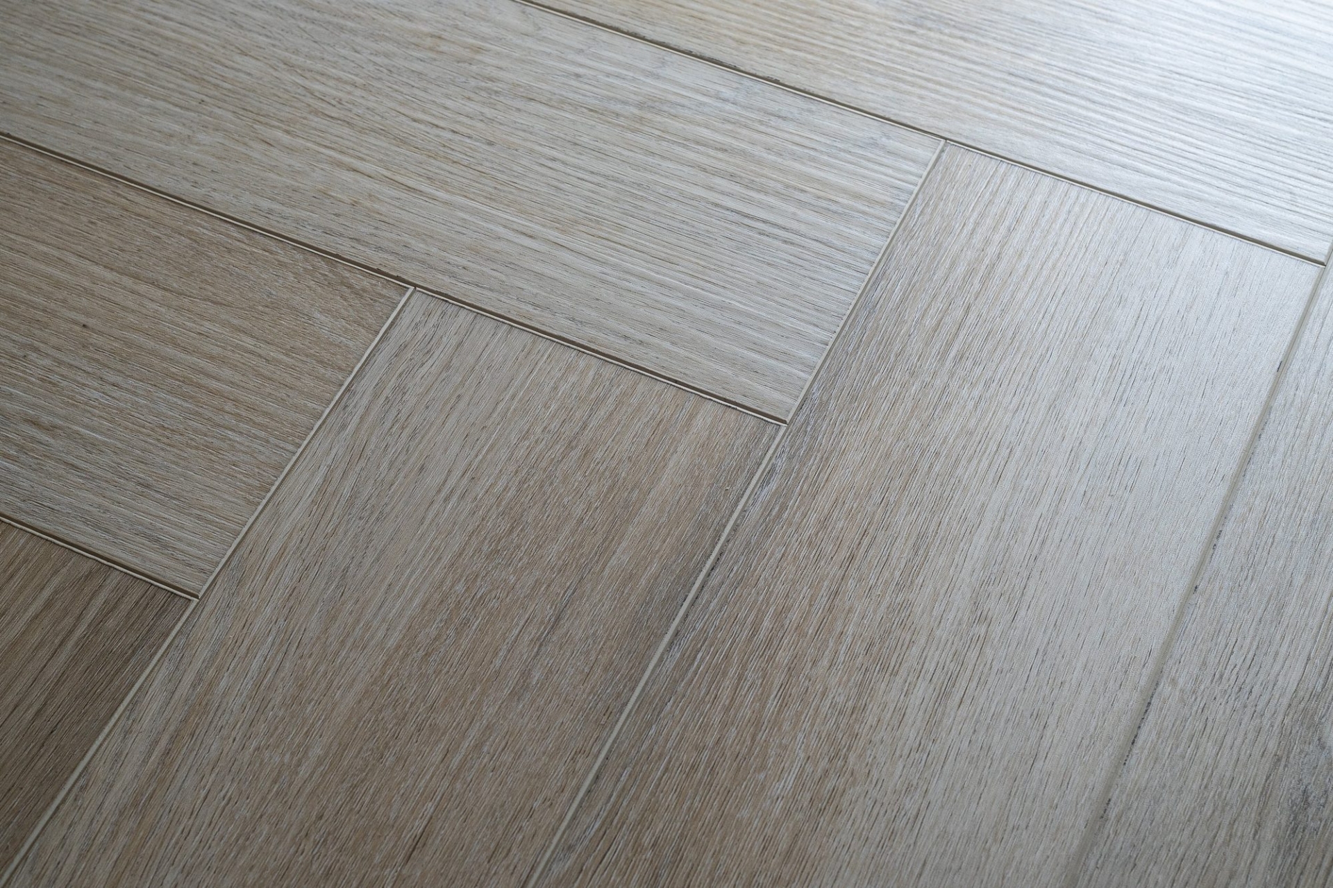 Кварцвиниловая плитка Damy Floor клеевая London LVT Честер 200415EL-01-LVT венгерская елка 590×118×2,5