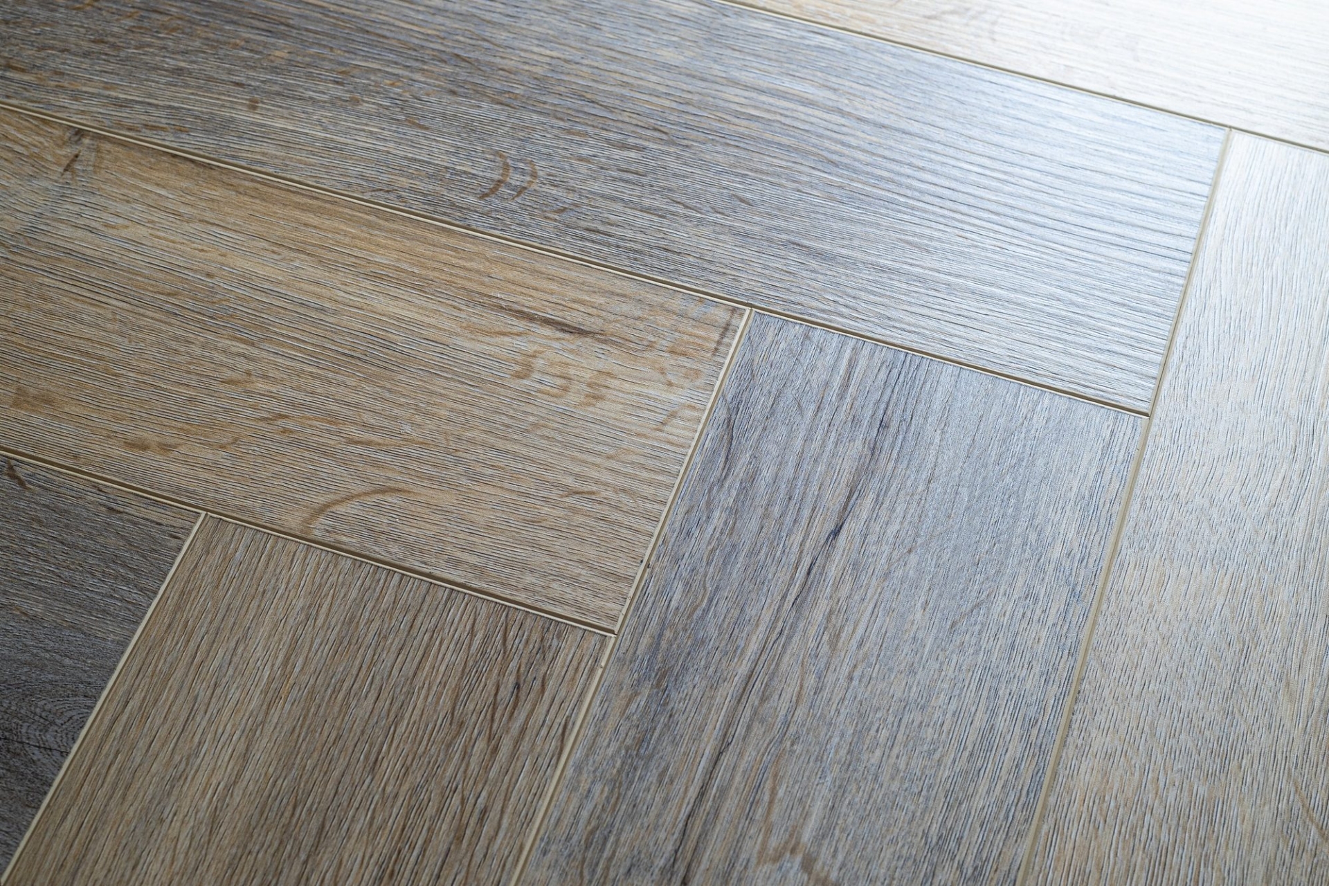 Кварцвиниловая плитка Damy Floor клеевая London LVT Ковентри 190707EL-01-LVT венгерская елка 590×118×2,5