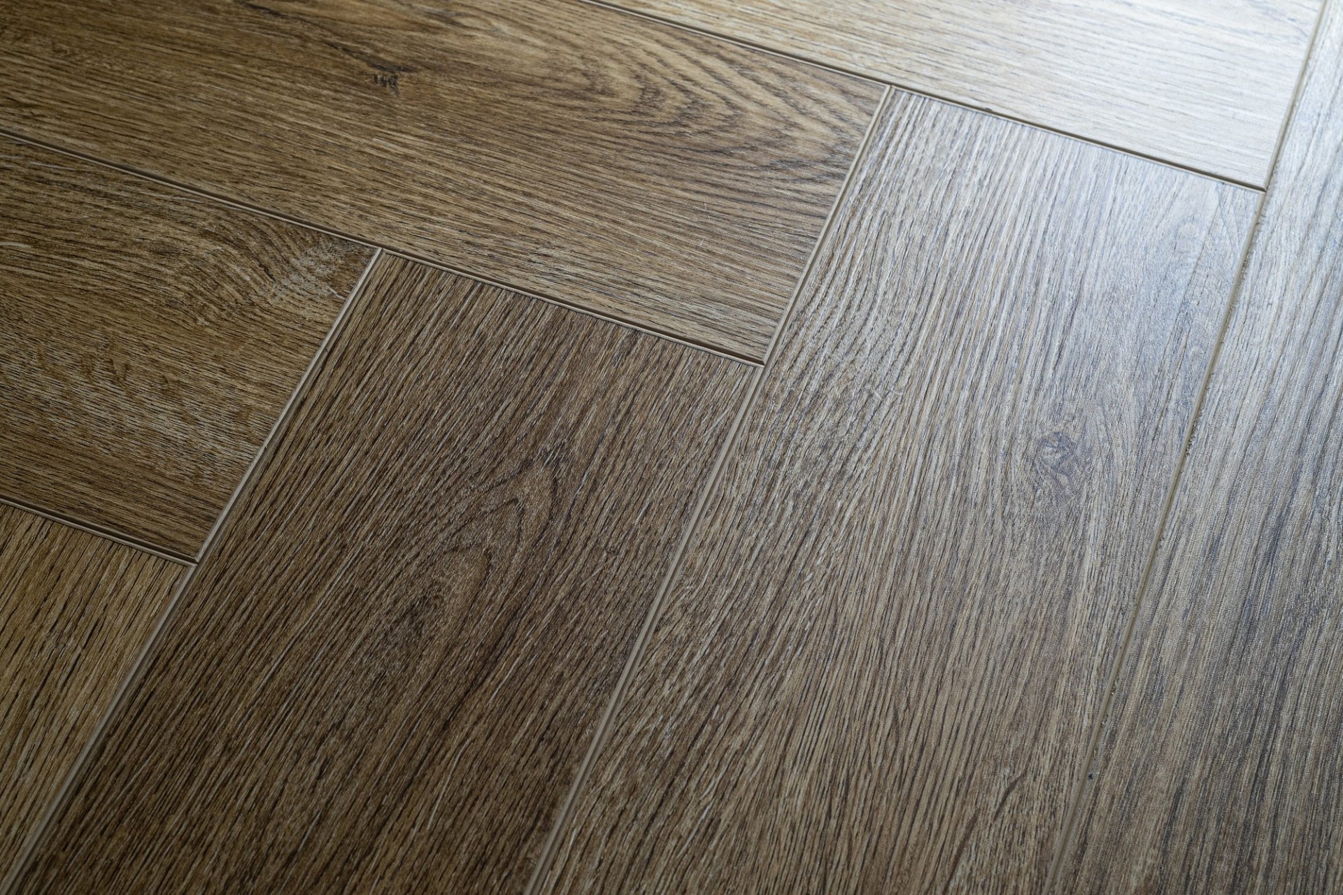 Кварцвиниловая плитка Damy Floor клеевая London LVT Шеффилд 190902EL-07-LVT венгерская елка 590×118×2,5