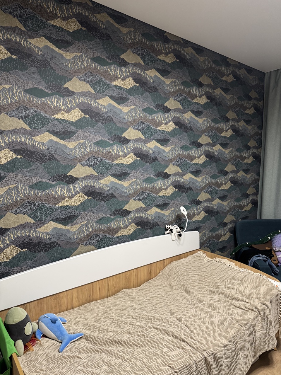 Обои Luna Сага о Лесе Lun2 004/1 10,05×1 фото в интерьере Обои Luna Сага о Лесе Lun2 004/1 10,05×1 фото в интерьере