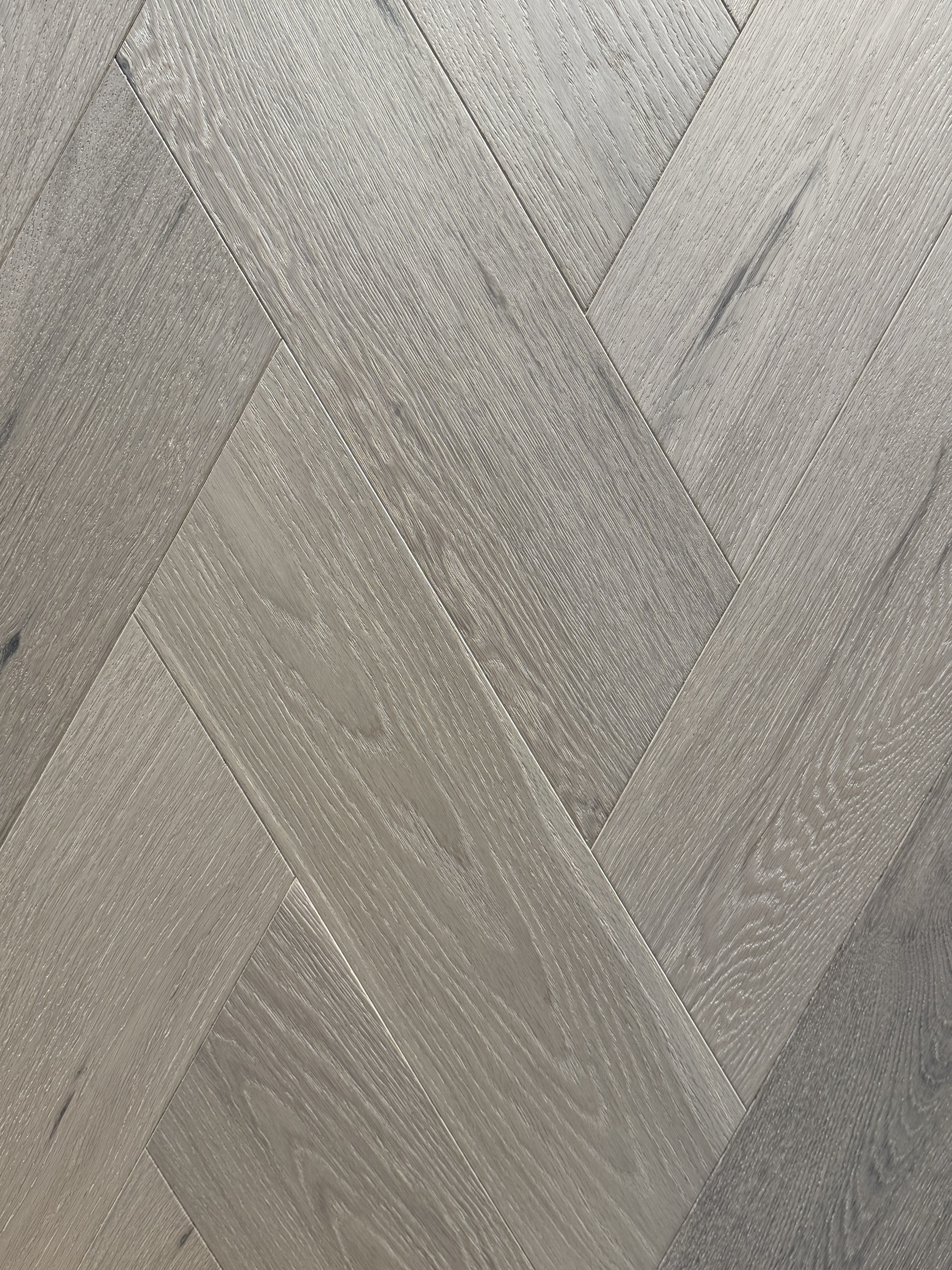 Инженерная доска HM Flooring Дуб Diamond Ginestra прайм итальянская елка 530×150×14 Инженерная доска HM Flooring Дуб Diamond Ginestra прайм итальянская елка 530×150×14